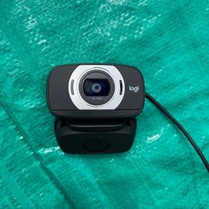 Logitech HD Laptop Webcam C615 with Fold-and-Go Design, 360-Degree Swivel, 1080p